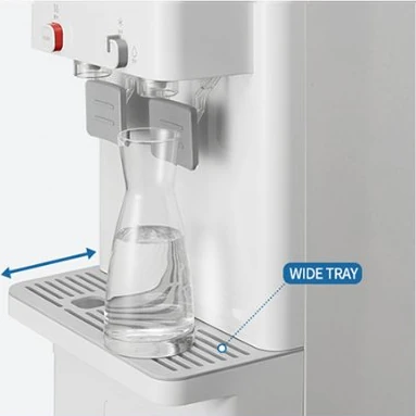 Wide tray holding a water carafe